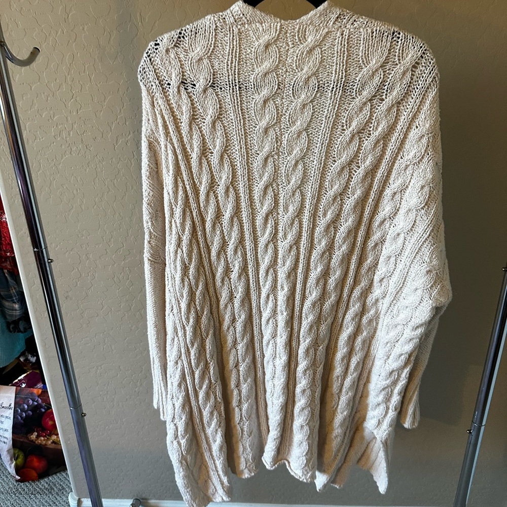 🎄FREE PEOPLE EUC CREAM V-NECK SWEATER🎄 - Picture 3 of 9